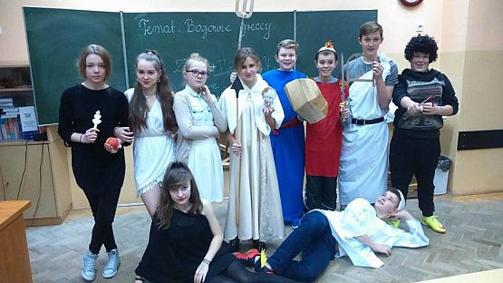 Grafika #3: Bogowie olimpijscy zawitali na lekcjach historii w naszej szkole