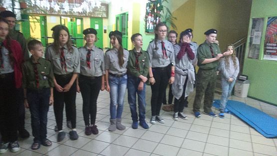 Grafika #31: Harcerskie przyrzeczenie i noc w zaprzyjaźnionej szkole w Garczegorzu