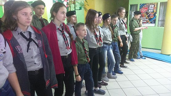 Grafika #33: Harcerskie przyrzeczenie i noc w zaprzyjaźnionej szkole w Garczegorzu