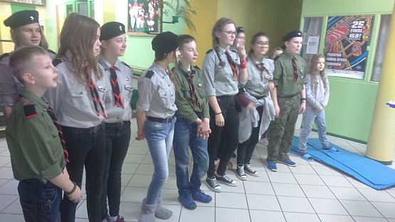 Grafika #35: Harcerskie przyrzeczenie i noc w zaprzyjaźnionej szkole w Garczegorzu