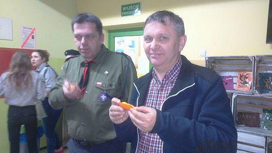 Grafika #17: Harcerskie przyrzeczenie i noc w zaprzyjaźnionej szkole w Garczegorzu