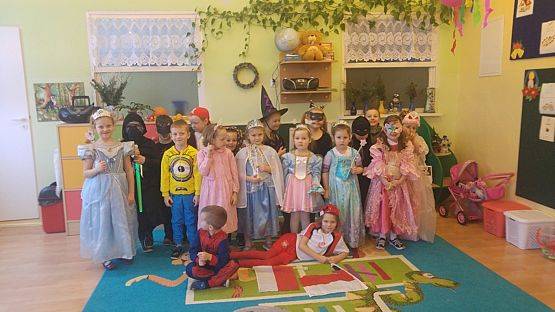 Grafika #40: BAL KARNAWAŁOWY