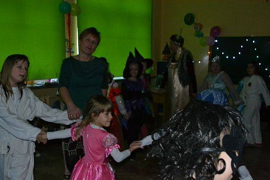 Grafika #8: BAL KARNAWAŁOWY