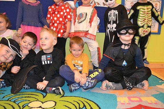 Grafika #38: BAL KARNAWAŁOWY