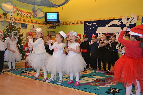 Grafika #1: Spotkanie gwiazdkowe w przedszkolu