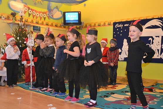 Grafika #5: Spotkanie gwiazdkowe w przedszkolu
