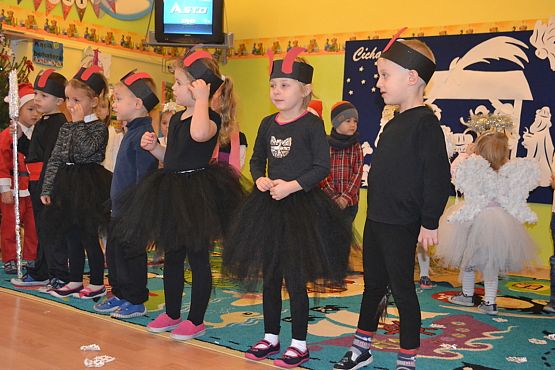 Grafika #6: Spotkanie gwiazdkowe w przedszkolu