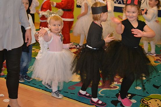 Grafika #15: Spotkanie gwiazdkowe w przedszkolu