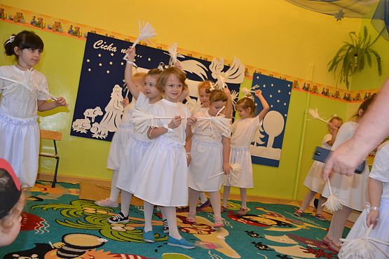 Grafika #17: Spotkanie gwiazdkowe w przedszkolu