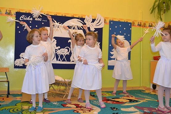 Grafika #18: Spotkanie gwiazdkowe w przedszkolu
