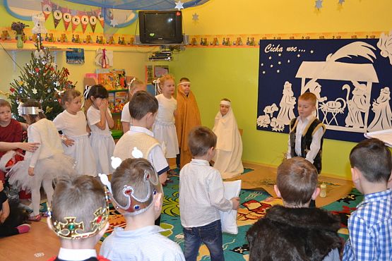 Grafika #25: Spotkanie gwiazdkowe w przedszkolu