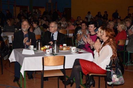 Grafika #10: Rodzinny Kiermasz Świąteczny