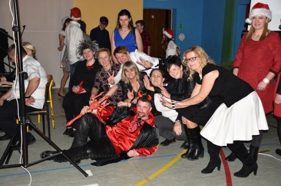 Grafika #48: Rodzinny Kiermasz Świąteczny