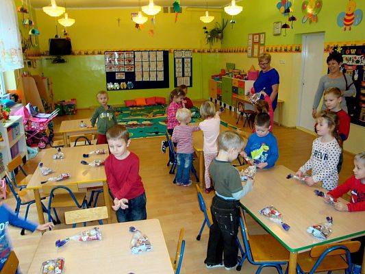 Grafika #4: Mikołajki w przedszkolu