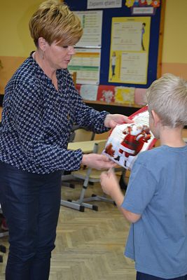 Grafika #5: Rozstrzygnięcie szkolnego konkursu na szopkę betlejemską i stroik bożonarodzeniowy.