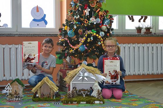 Grafika #0: Rozstrzygnięcie szkolnego konkursu na szopkę betlejemską i stroik bożonarodzeniowy.