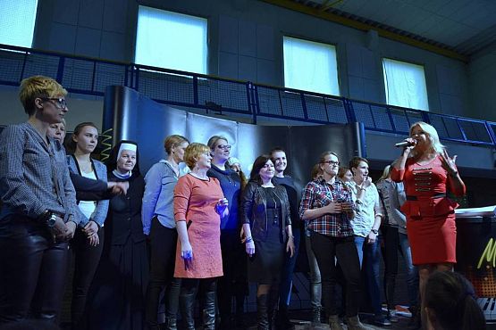 Grafika #9: "Bo wszystkie dzieci nasze są!" - Koncert Majki Jeżowskiej