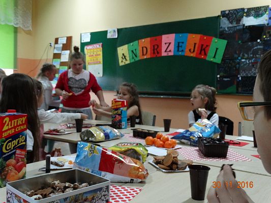 Grafika #32: Andrzejki w klasach I-III