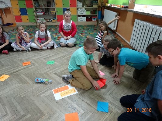 Grafika #28: Andrzejki w klasach I-III