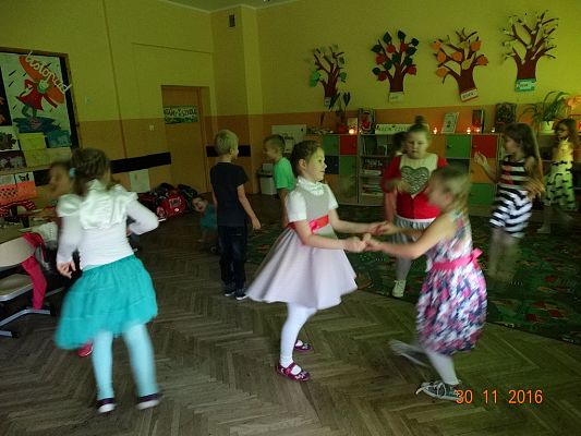 Grafika #24: Andrzejki w klasach I-III