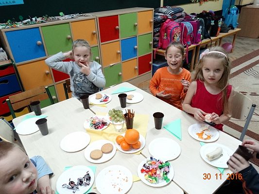 Grafika #16: Andrzejki w klasach I-III