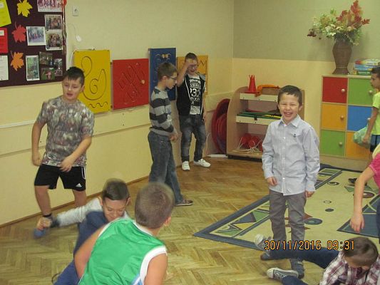 Grafika #7: Andrzejki w klasach I-III