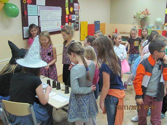 Grafika #2: Andrzejki w klasach I-III