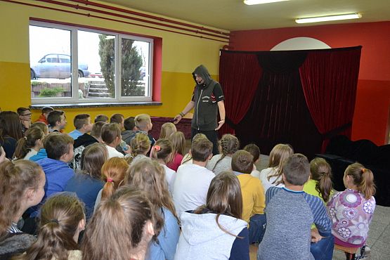 Grafika #1: Przedstawienia profilaktyczne Teatr Kurtyna z Krakowa