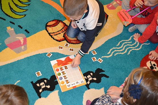 Grafika #16: Dzień Pluszowego Misia