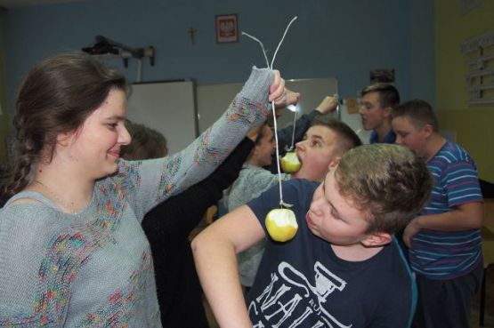 Grafika #5: Andrzejki w klasie I b gimnazjum