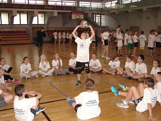 Grafika #7: WALCZ - ZWYCIĘŻAJ