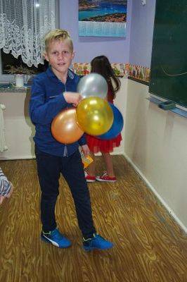 Grafika #9: Dyskoteka szkolna