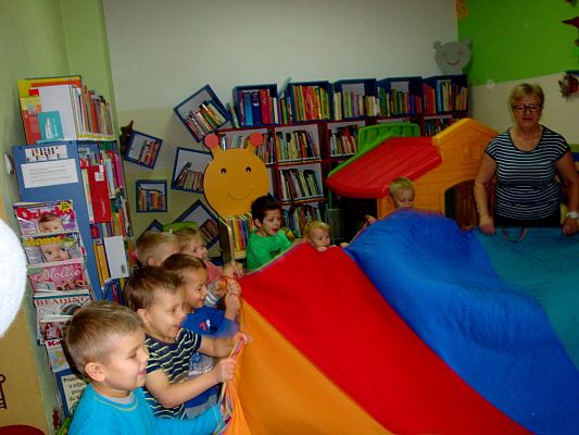 Grafika #4: Przedszkolaki w Bibliotece Miejskiej w Lęborku