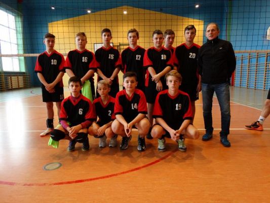 Grafika #1: Turniej Piłki Siatkowej Chłopców z okazji Dnia Niepodległości o puchar dyrektora Zespołu Szkół im. Jana Pawła II w Łebieniu