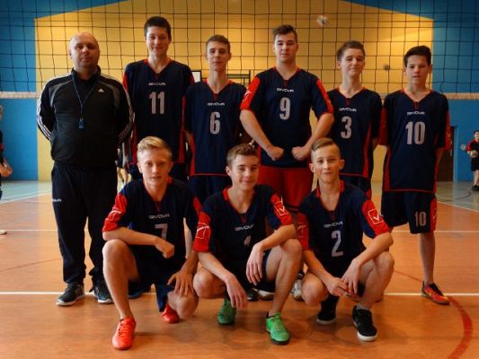 Grafika #4: Turniej Piłki Siatkowej Chłopców z okazji Dnia Niepodległości o puchar dyrektora Zespołu Szkół im. Jana Pawła II w Łebieniu