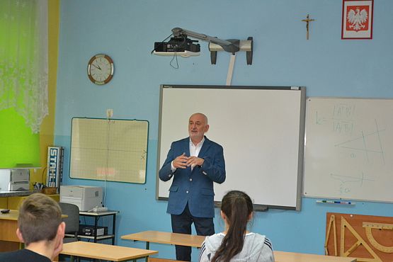 Grafika #16: Projekt Otwarta firma