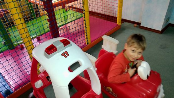 Grafika #1: Przedszkolaki w Smykolandii