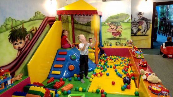 Grafika #0: Przedszkolaki w Smykolandii