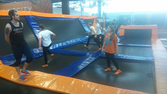 Grafika #1: Wycieczka klas gimnazjalnych do Gdyni