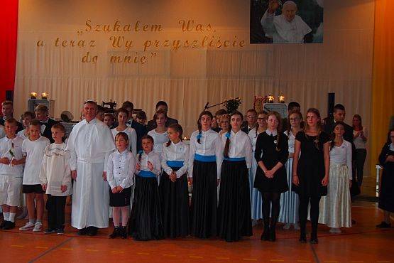 Grafika #18: Obchody dziesiątej rocznicy nadania imienia naszej szkole