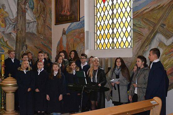 Grafika #6: Obchody dziesiątej rocznicy nadania imienia naszej szkole