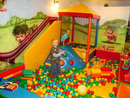 Grafika #1: Wyjazd do Smykolandii