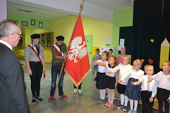 Grafika #10: ŚLUBOWANIE PIERWSZOKLASISTÓW