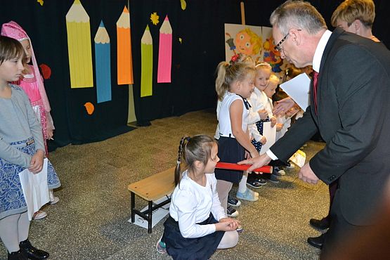 Grafika #15: ŚLUBOWANIE PIERWSZOKLASISTÓW