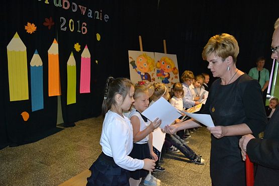 Grafika #16: ŚLUBOWANIE PIERWSZOKLASISTÓW