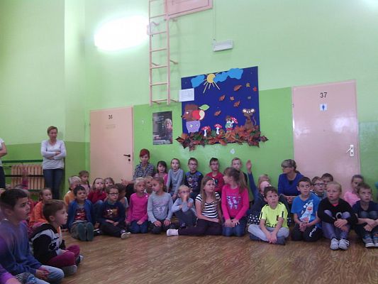 Grafika #3: SPOTKANIE Z POLICJANTAMI Z KOMENDY POWIATOWEJ POLICJI W LĘBORKU