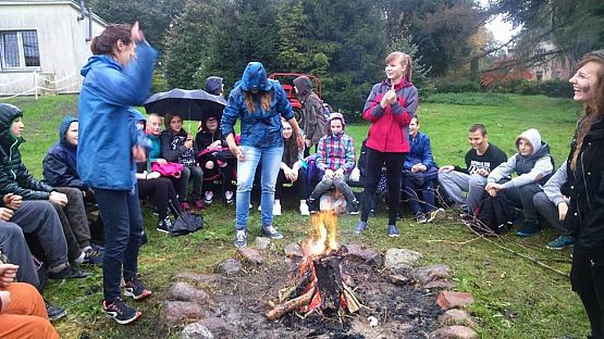 Grafika #1: Wyprawa integracyjna połączona z otrzęsinami klas pierwszych gimnazjum