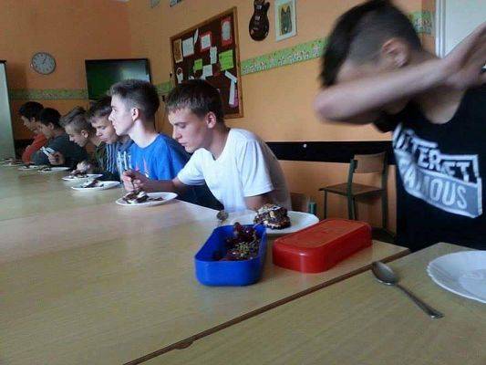 Grafika #2: Dzień Chłopaka w kl. II B