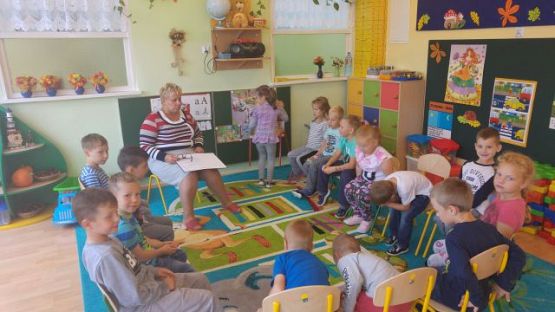 Grafika #2: DZIEŃ GŁOŚNEGO CZYTANIA