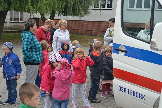 Grafika #10: Spotkanie z ratownikiem medycznym w przedszkolu